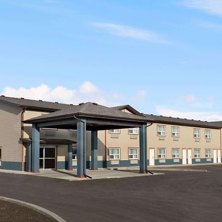 Travelodge By Wyndham Pincher Creek Esterno foto